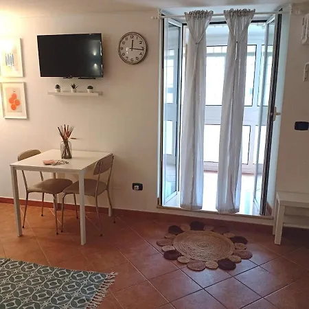 The Roomie, Cozy For Couples Or Friends Apartment *