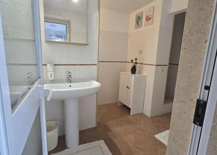 Apartment The Roomie, Cozy For Couples Or Friends