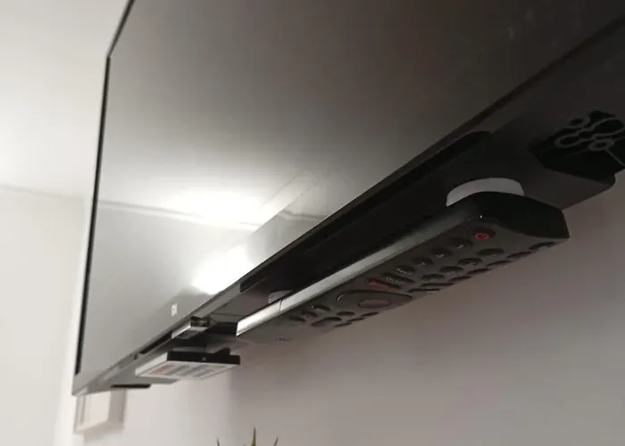 The Roomie, Cozy For Couples Or Friends