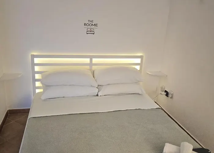 The Roomie, Cozy For Couples Or Friends Apartment