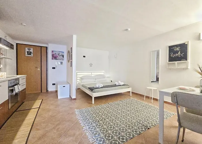 The Roomie, Cozy For Couples Or Friends Apartment Bari