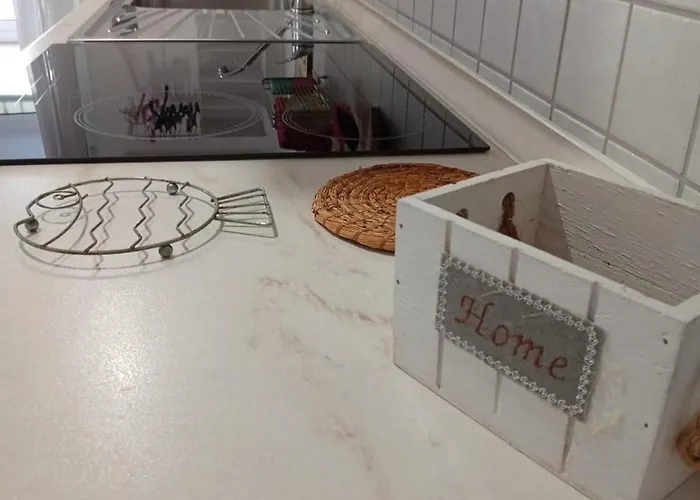 The Roomie, Cozy For Couples Or Friends Apartment