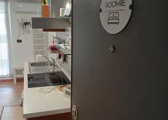 The Roomie, Cozy For Couples Or Friends Apartment